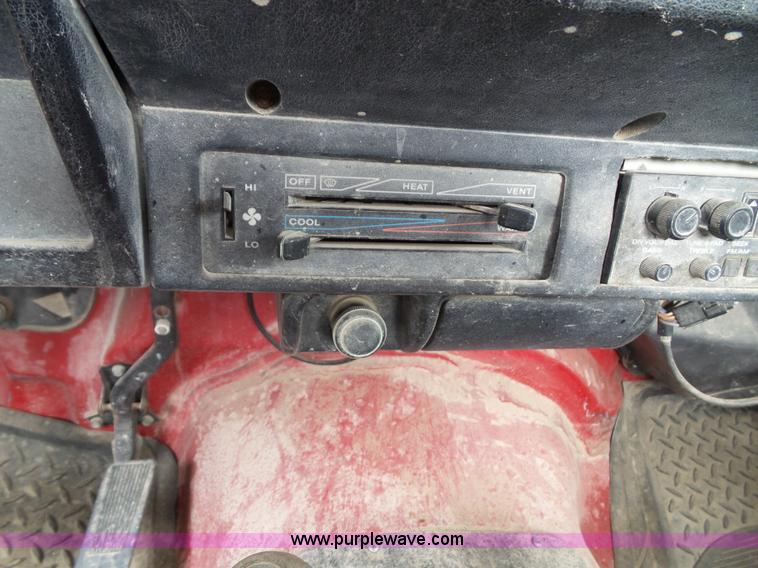 image for item J4040 1987 Jeep Wrangler SUV