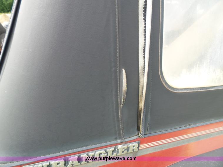 image for item J4040 1987 Jeep Wrangler SUV