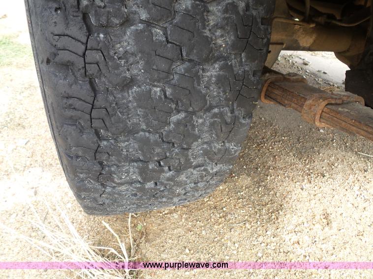 image for item J4040 1987 Jeep Wrangler SUV