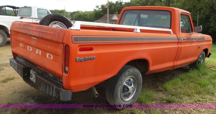 image for item J4042 1975 Ford F150 Custom pickup truck