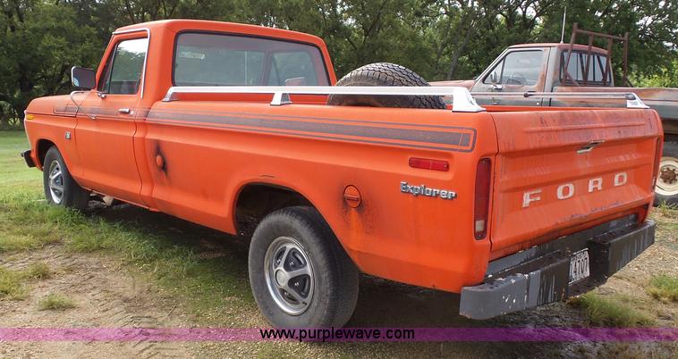 image for item J4042 1975 Ford F150 Custom pickup truck