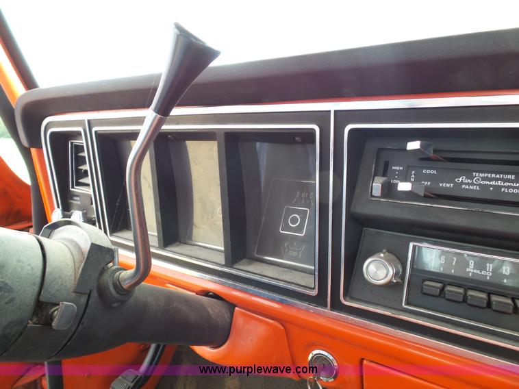 image for item J4042 1975 Ford F150 Custom pickup truck