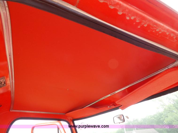 image for item J4042 1975 Ford F150 Custom pickup truck