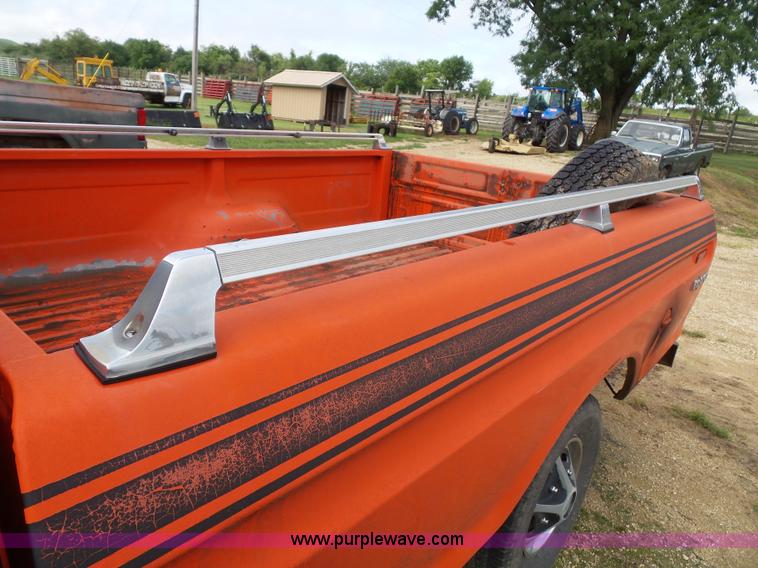 image for item J4042 1975 Ford F150 Custom pickup truck