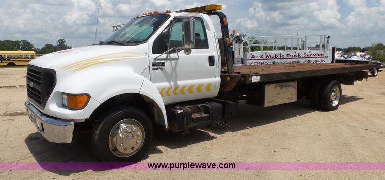 image for item K1184 2001 Ford F650 rollback truck