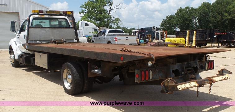 image for item K1184 2001 Ford F650 rollback truck