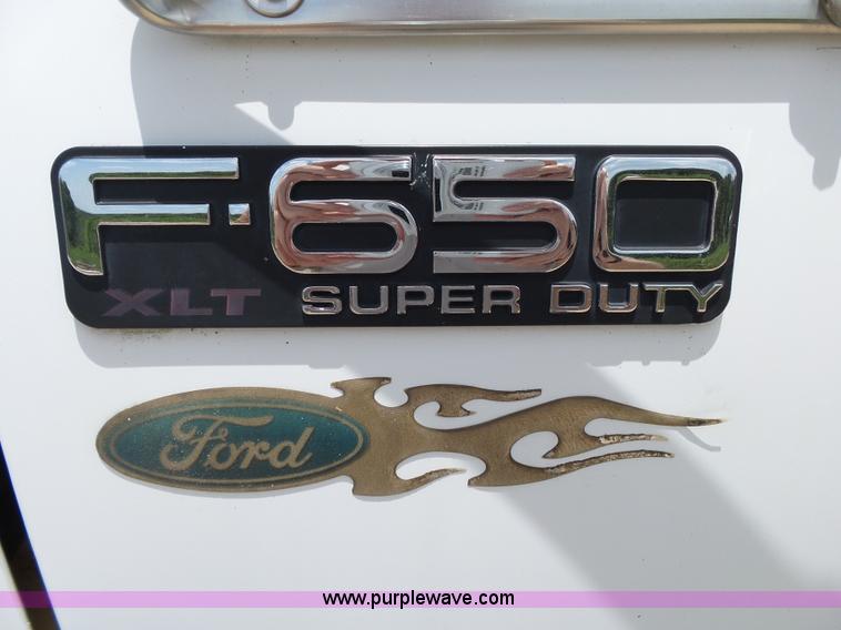 image for item K1184 2001 Ford F650 rollback truck