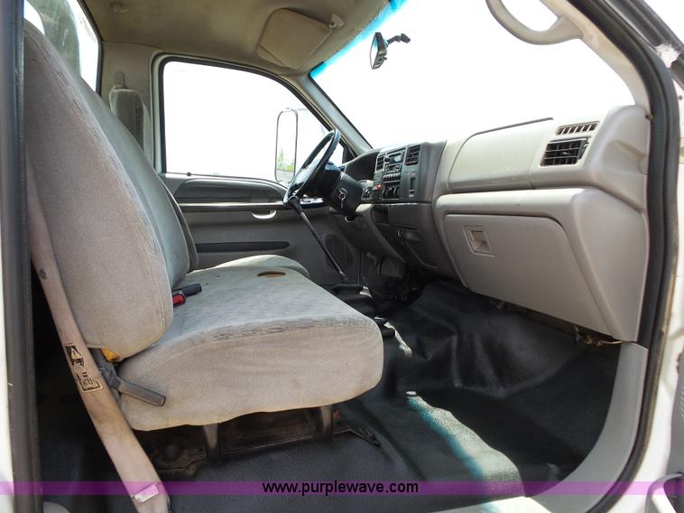 image for item K1184 2001 Ford F650 rollback truck