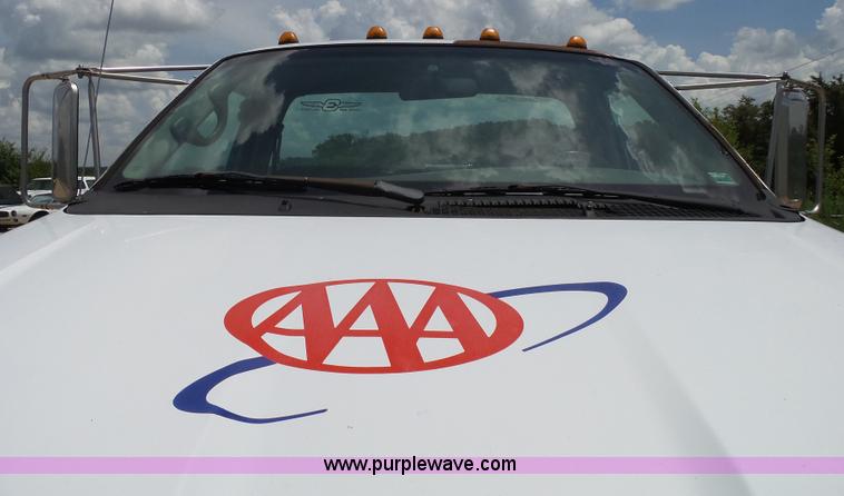 image for item K1184 2001 Ford F650 rollback truck