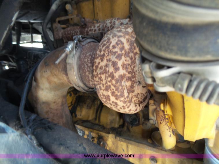 image for item K1184 2001 Ford F650 rollback truck