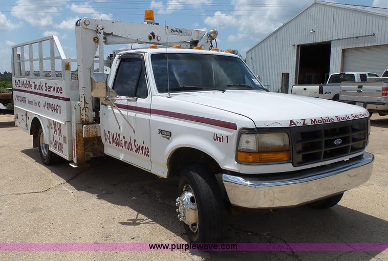 image for item K1185 1997 Ford F450 Super Duty service truck with crane