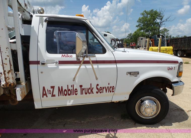 image for item K1185 1997 Ford F450 Super Duty service truck with crane