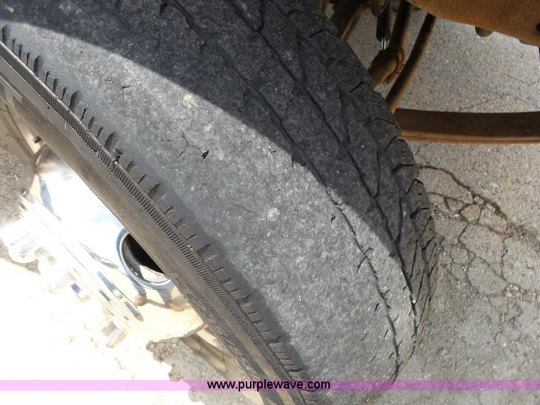 image for item K1185 1997 Ford F450 Super Duty service truck with crane