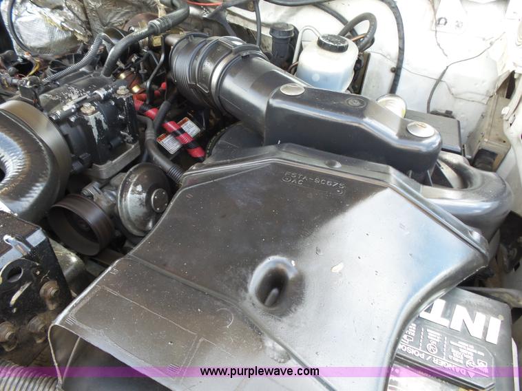 image for item K1185 1997 Ford F450 Super Duty service truck with crane