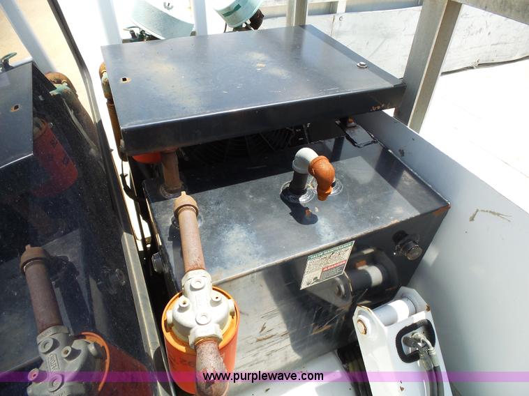 image for item K1185 1997 Ford F450 Super Duty service truck with crane