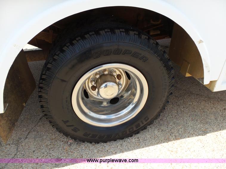 image for item K1185 1997 Ford F450 Super Duty service truck with crane