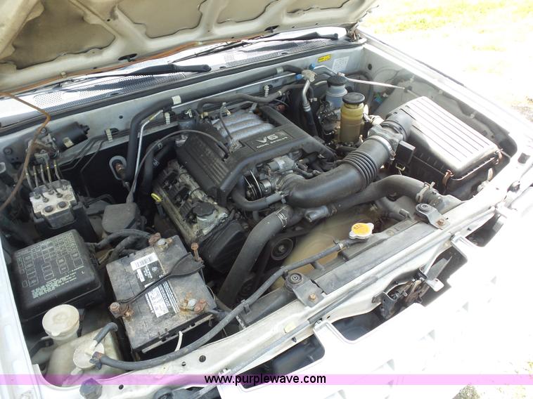 image for item K1703 1998 Isuzu Rodeo