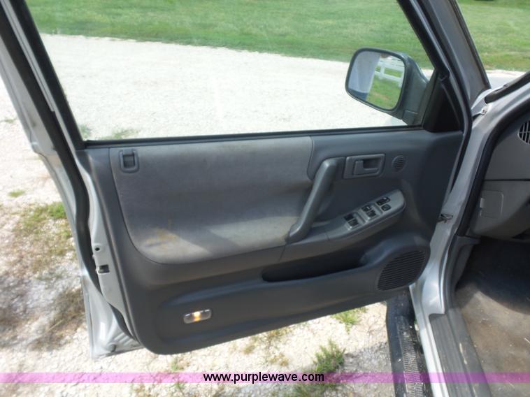 image for item K1703 1998 Isuzu Rodeo