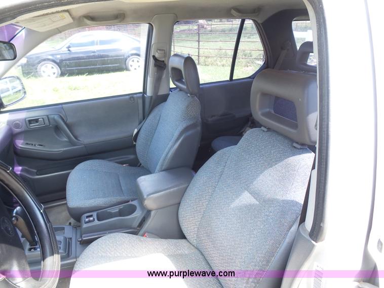 image for item K1703 1998 Isuzu Rodeo