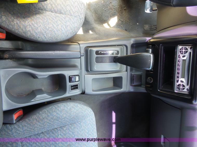 image for item K1703 1998 Isuzu Rodeo