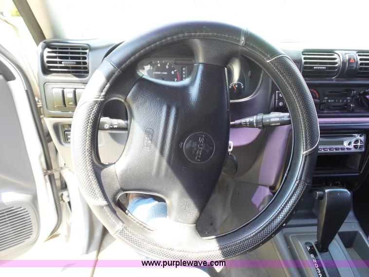 image for item K1703 1998 Isuzu Rodeo