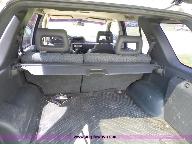 image for item K1703 1998 Isuzu Rodeo
