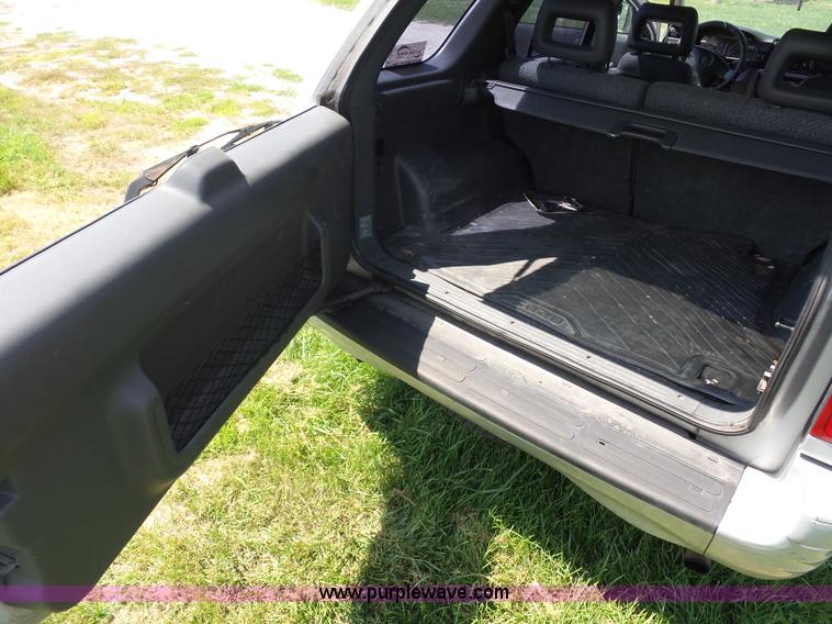 image for item K1703 1998 Isuzu Rodeo