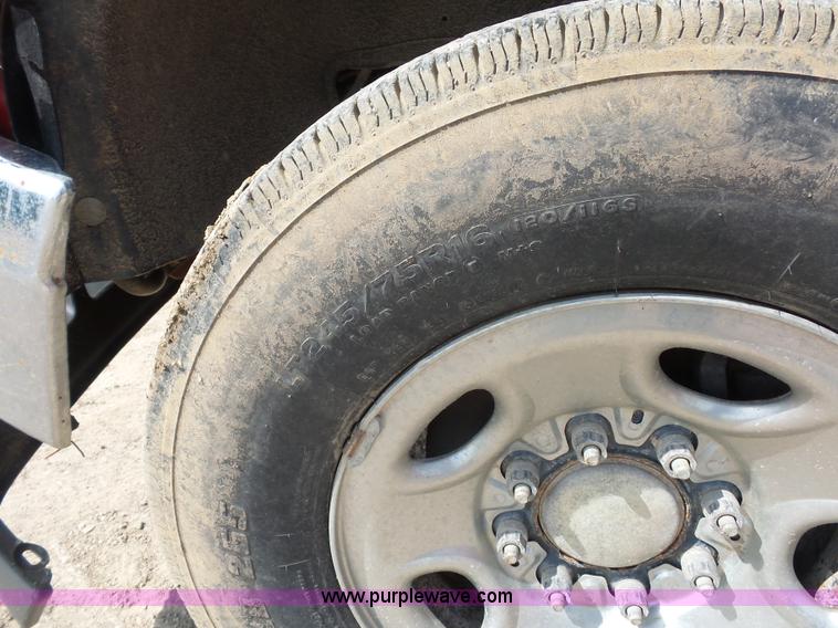 image for item K1720 2000 Chevrolet Silverado 2500 Ext. Cab pickup truck