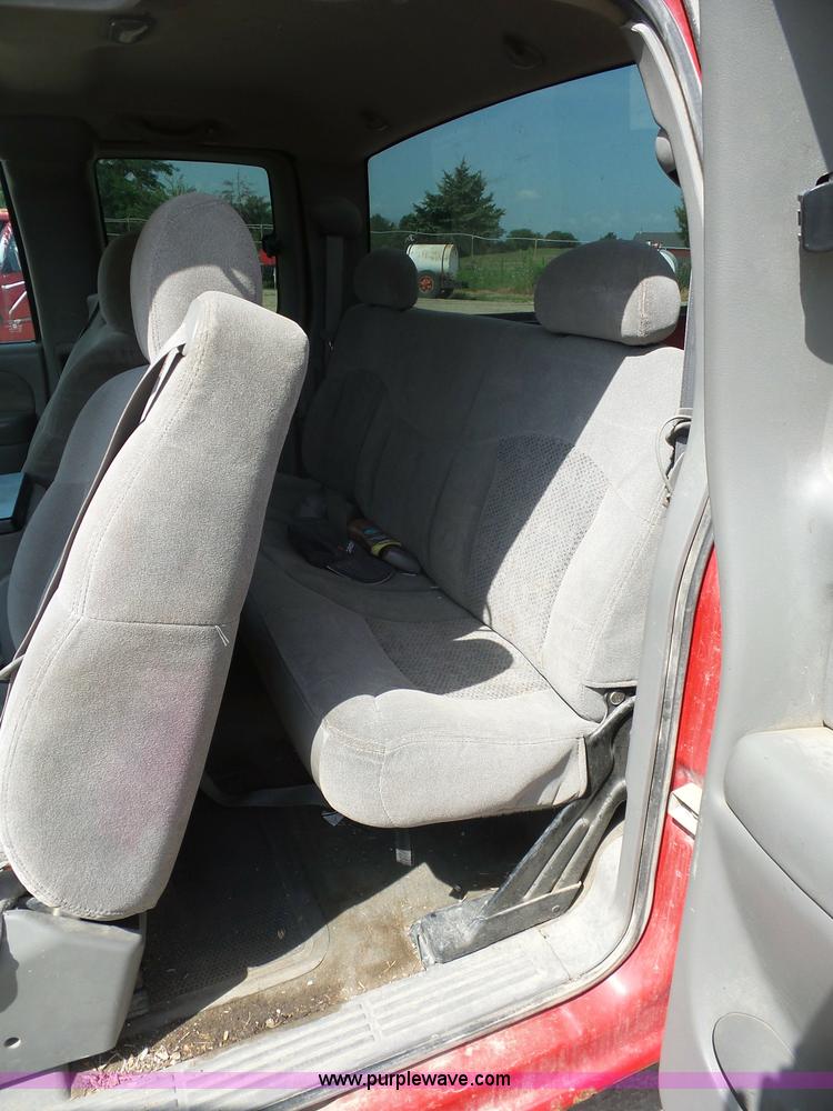 image for item K1720 2000 Chevrolet Silverado 2500 Ext. Cab pickup truck