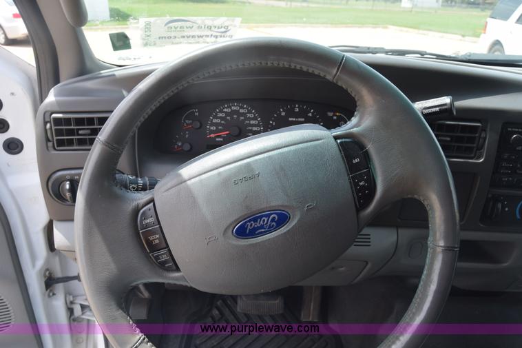 image for item K2930 2003 Ford Excursion SUV