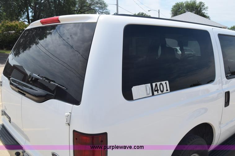 image for item K2930 2003 Ford Excursion SUV