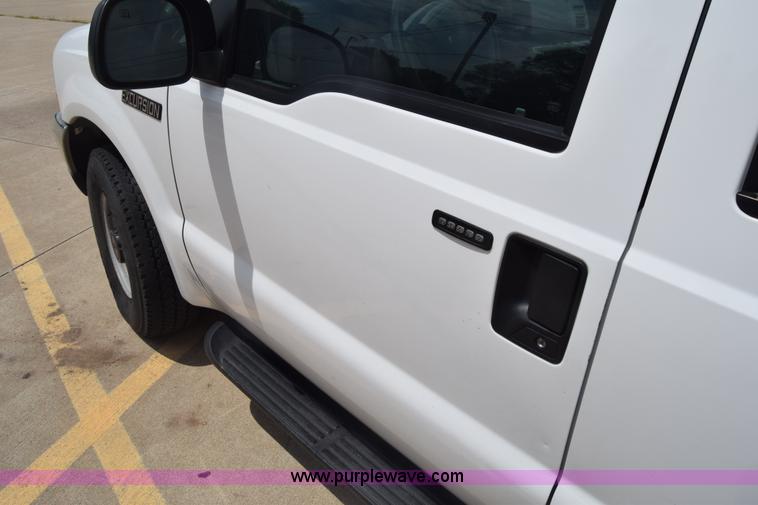 image for item K2930 2003 Ford Excursion SUV