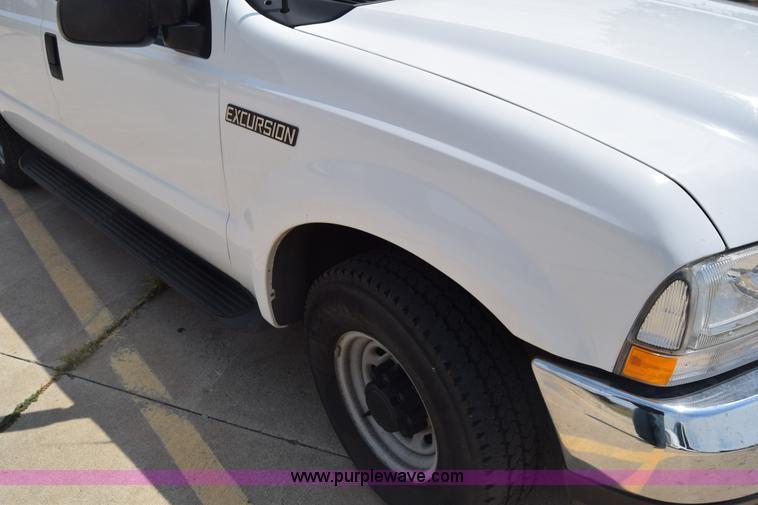 image for item K2930 2003 Ford Excursion SUV