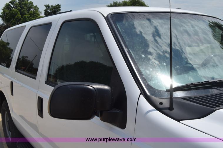 image for item K2930 2003 Ford Excursion SUV