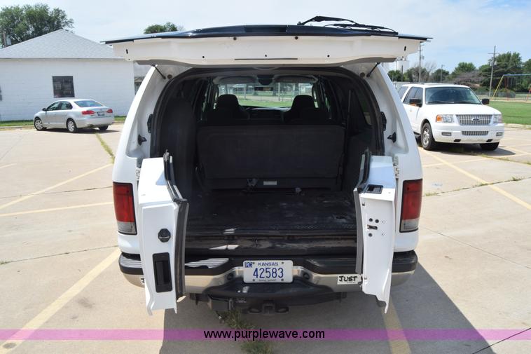 image for item K2930 2003 Ford Excursion SUV