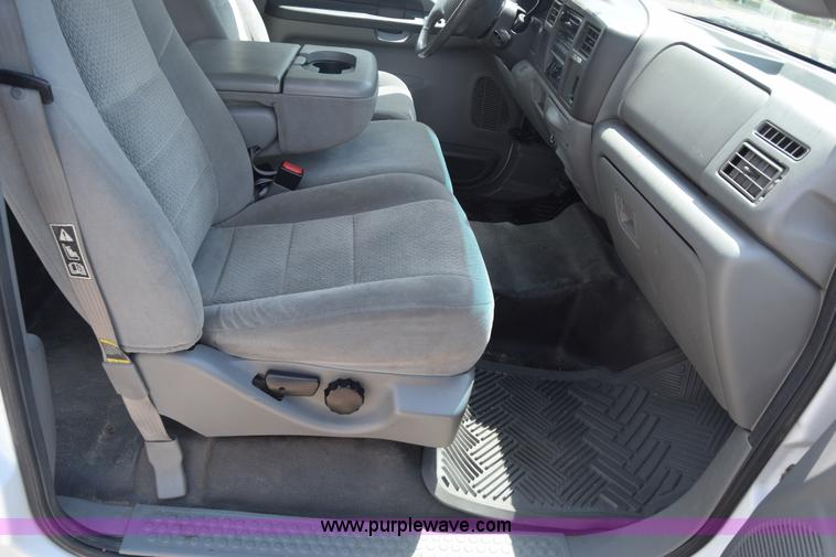 image for item K2930 2003 Ford Excursion SUV