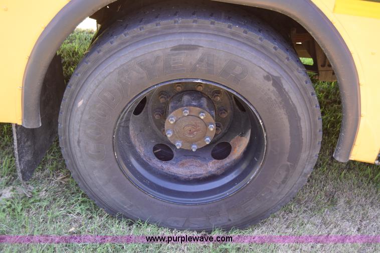 image for item K2973 2009 Blue Bird school bus