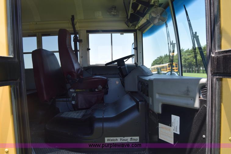 image for item K2975 2009 Blue Bird school bus