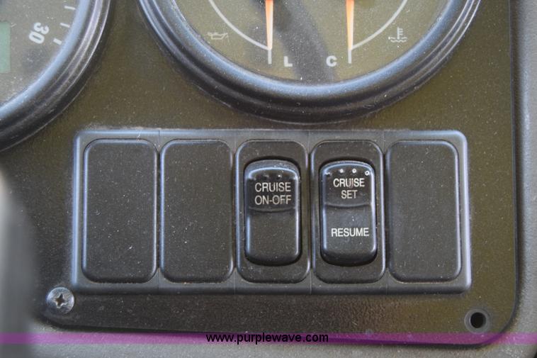 image for item K2975 2009 Blue Bird school bus