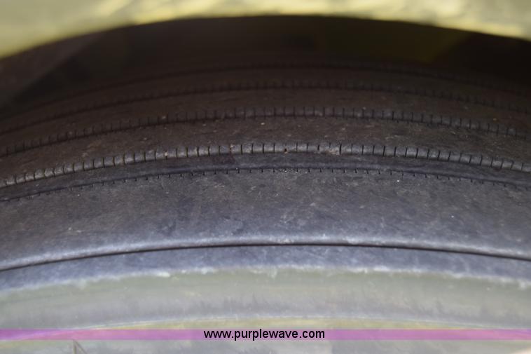 image for item K2975 2009 Blue Bird school bus