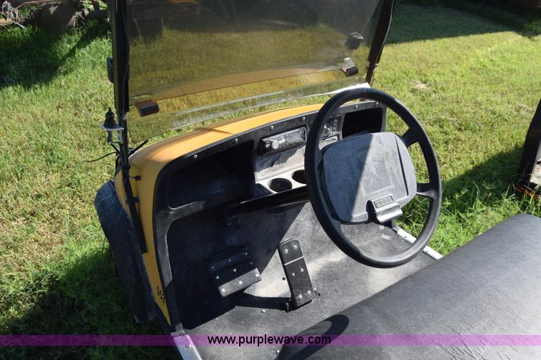 image for item K2976 1996 Ez-go golf cart