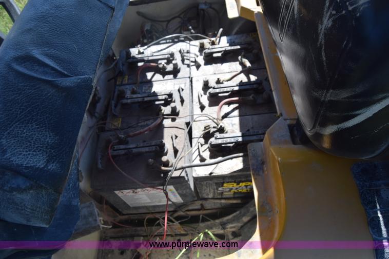 image for item K2976 1996 Ez-go golf cart