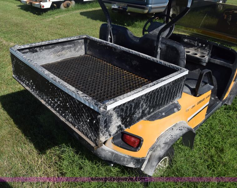 image for item K2976 1996 Ez-go golf cart