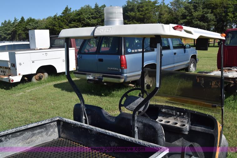 image for item K2976 1996 Ez-go golf cart