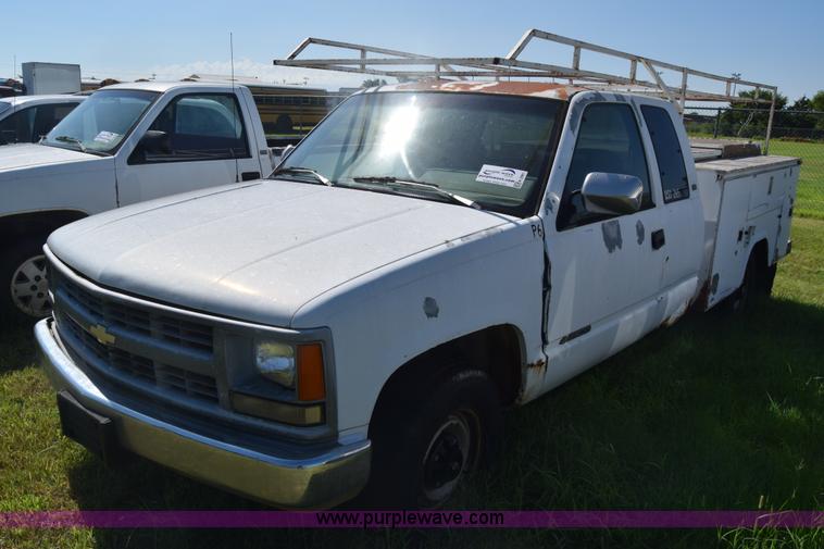 image for item K2981 1994 Chevrolet 2500 Ext. Cab utility truck