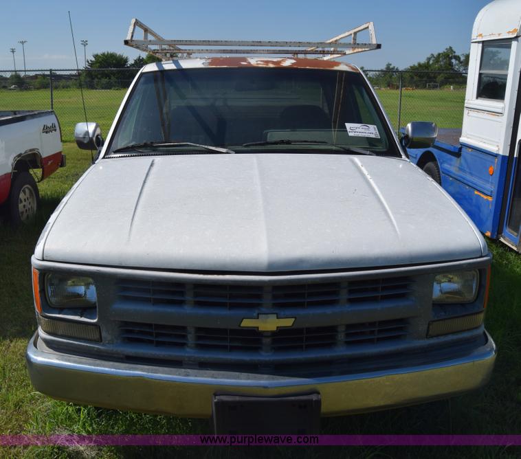 image for item K2981 1994 Chevrolet 2500 Ext. Cab utility truck