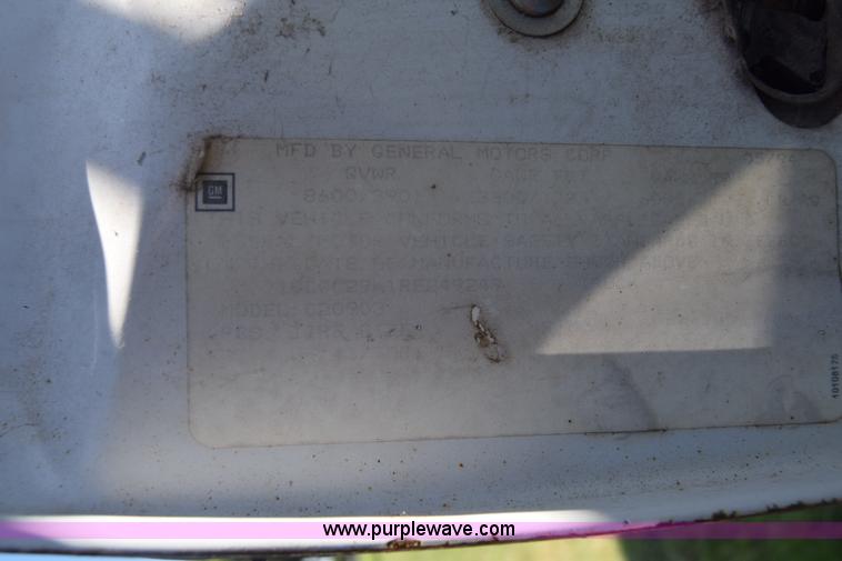 image for item K2981 1994 Chevrolet 2500 Ext. Cab utility truck