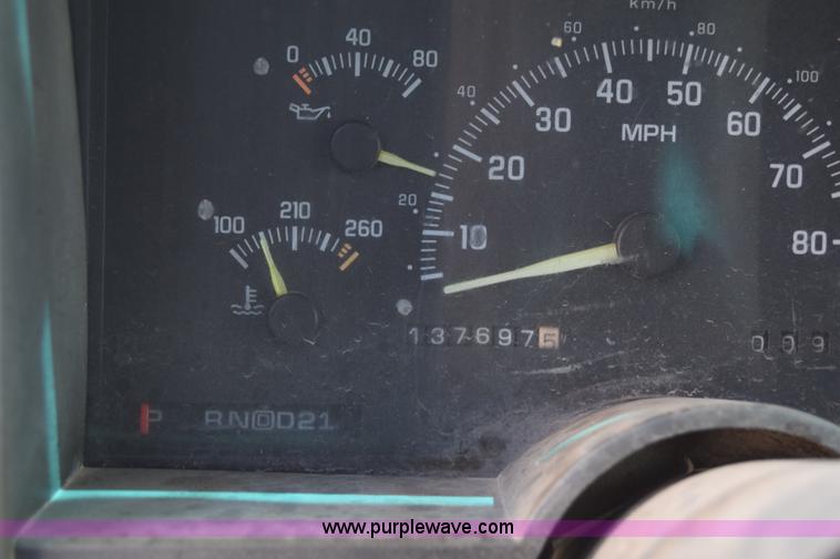 image for item K2981 1994 Chevrolet 2500 Ext. Cab utility truck