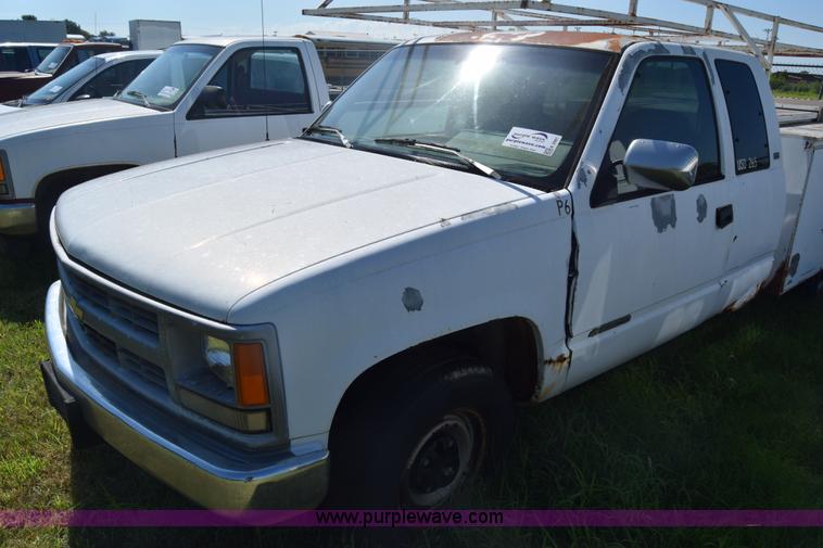 image for item K2981 1994 Chevrolet 2500 Ext. Cab utility truck