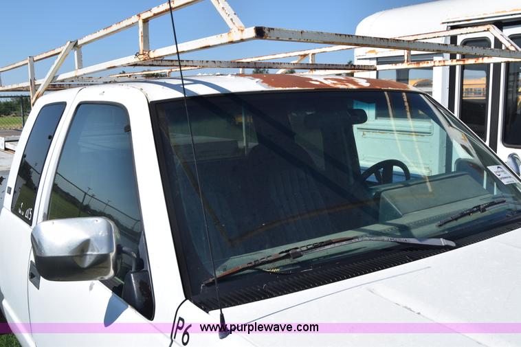 image for item K2981 1994 Chevrolet 2500 Ext. Cab utility truck